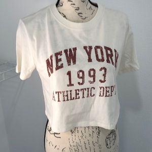 Women’s Forever21 crop tee size Small (NWT)